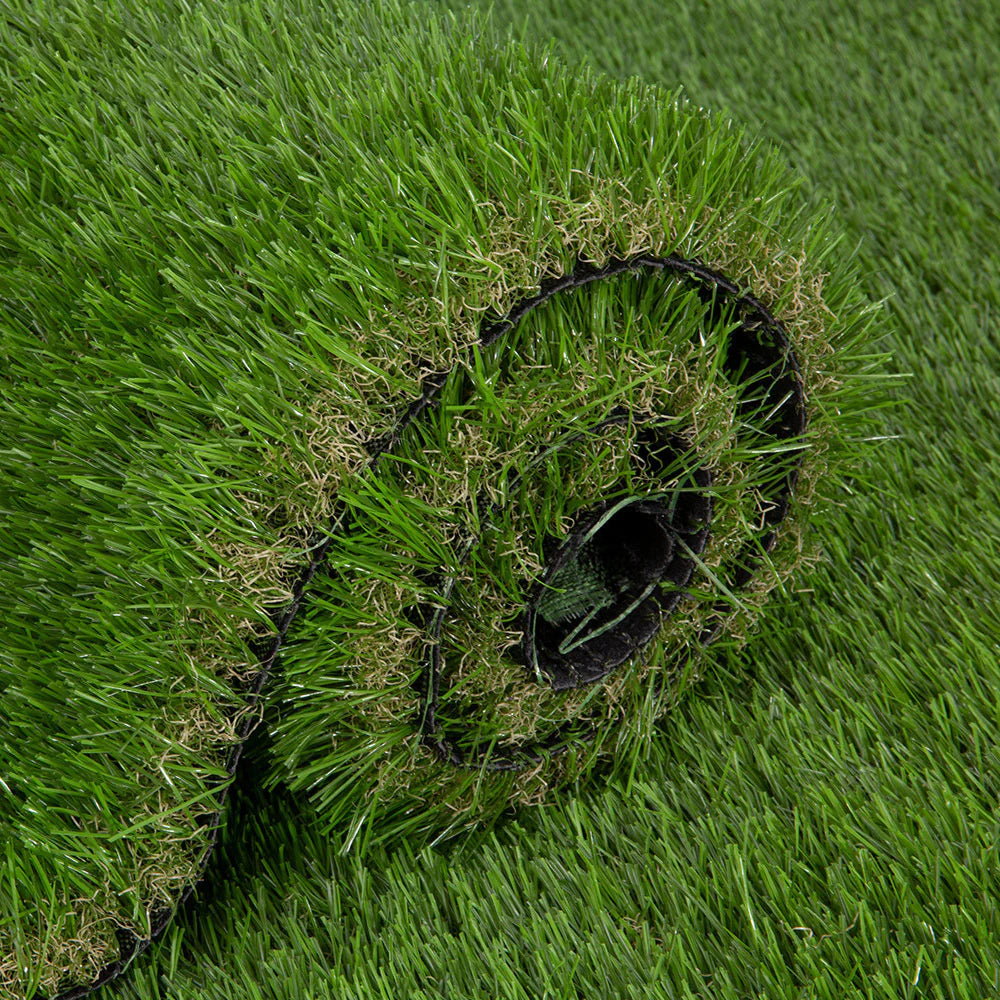 Roll of enden garden artificial grass 