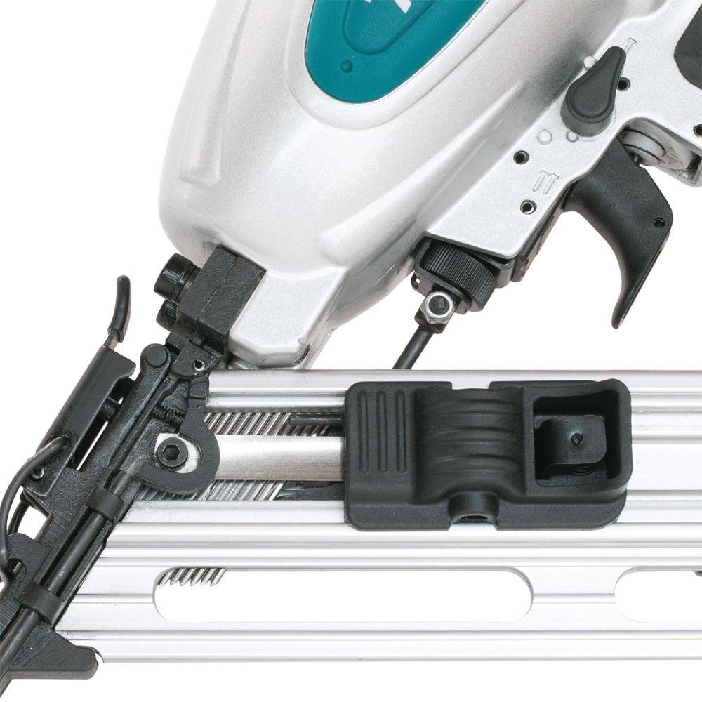 Makita AF635 Pneumatic 15Ga Brad Nailer - Tool Market