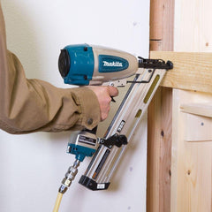 Makita AF635 Pneumatic 15Ga Brad Nailer - Tool Market